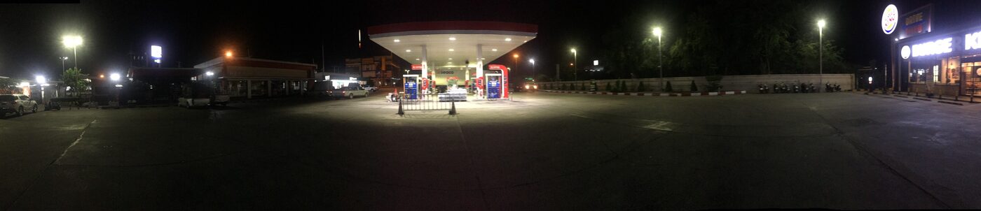 เปลี่ยนระบบไฟ LED สถานี Esso/Bangchak